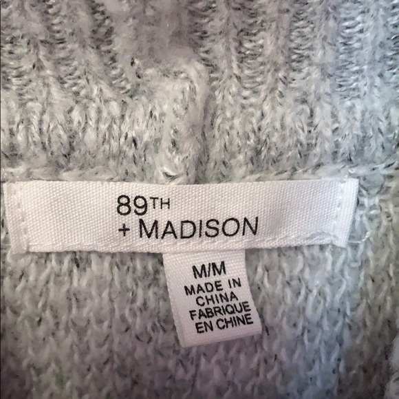 Could be worn as a shirt or dress - Picture 2 of 2